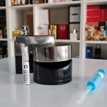 عطر مردانه پاییزی با ماندگاری و پراکندگی خوب